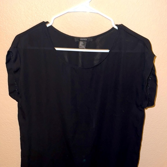 Forever 21 black polyester flowy top - Picture 3 of 3